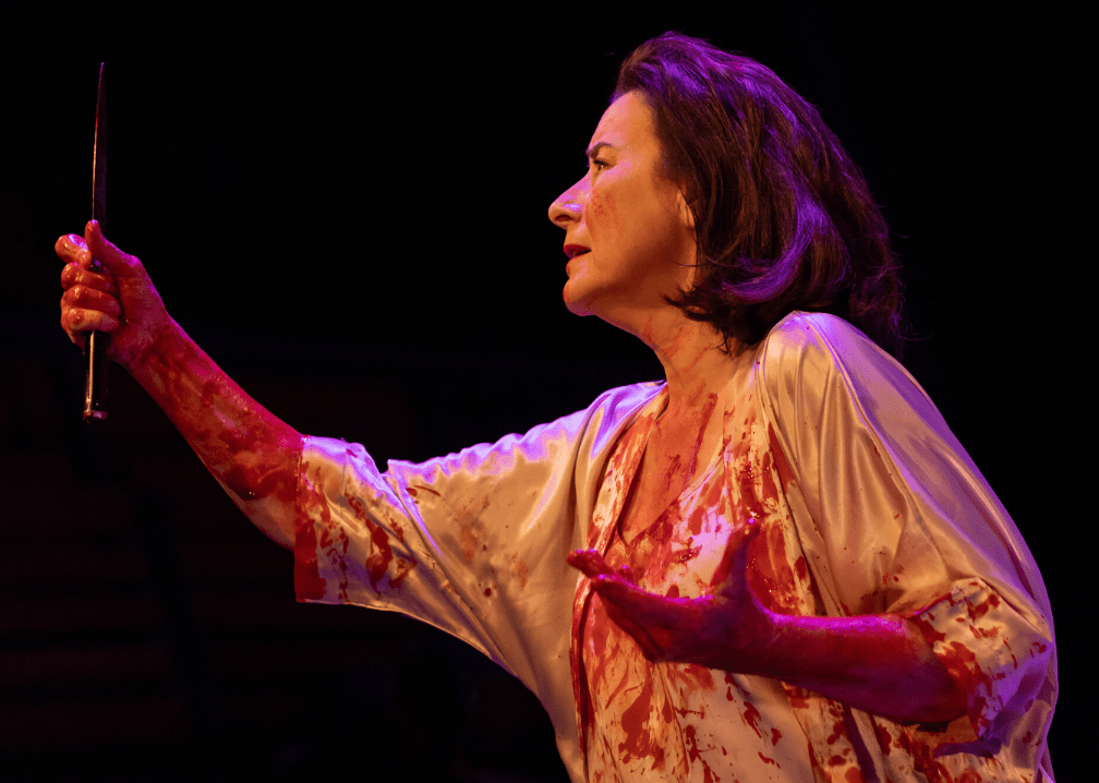 Isabelle Anderson as Clytemnestra